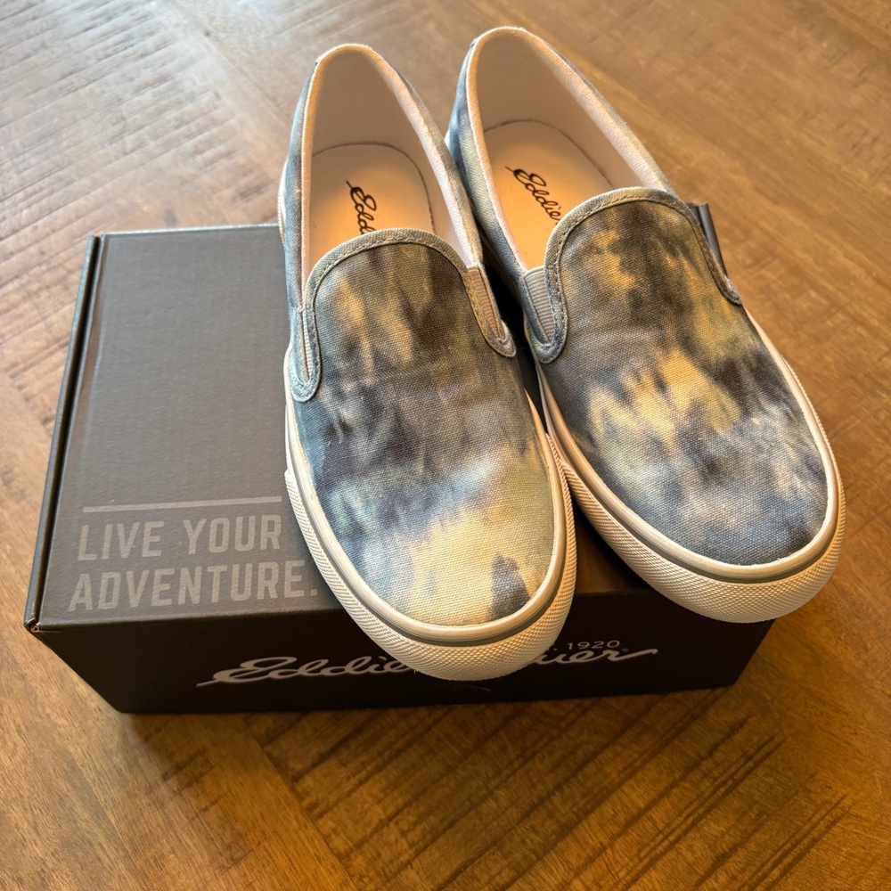 Eddie Bauer Women’s Haller Slip-On Chambray